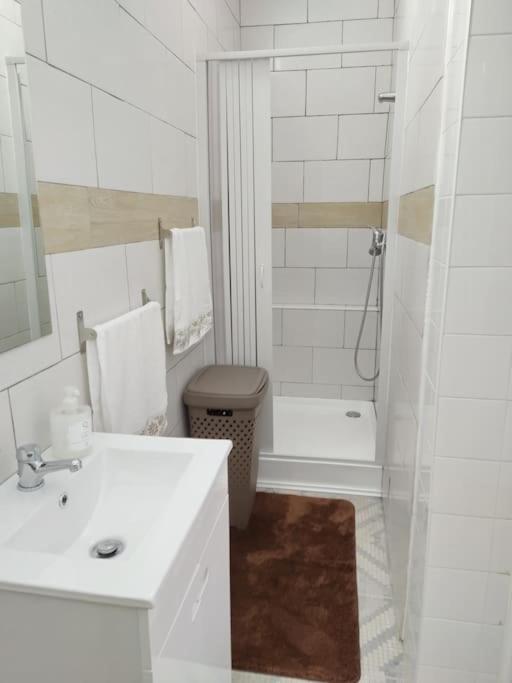 Rua De Baixo Apartments Calheta  ภายนอก รูปภาพ